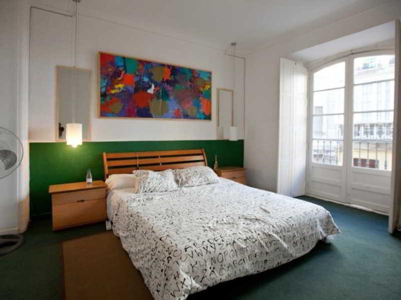 Malaga City Suites Экстерьер фото